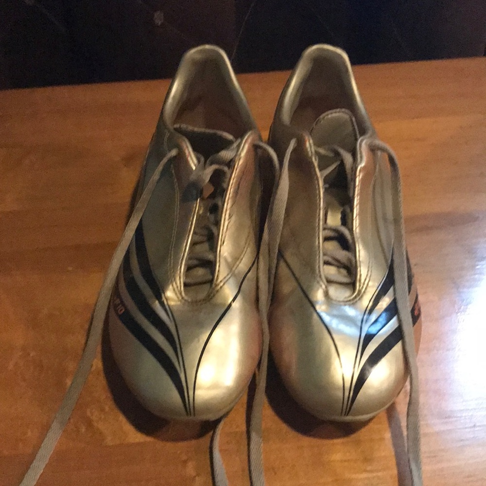 Gold Adidas soccer shoes US W 6/ M 4 Fr 36 UK 3.5